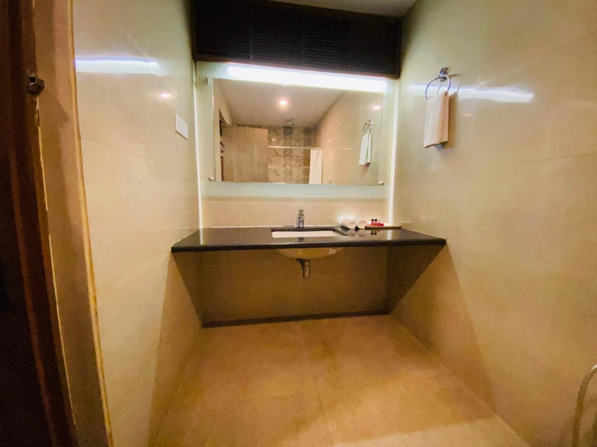 Hotel Ajay International Allahabad Exterior foto