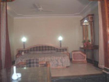 Hotel Ajay International Allahabad Zimmer foto