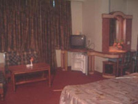 Hotel Ajay International Allahabad Zimmer foto